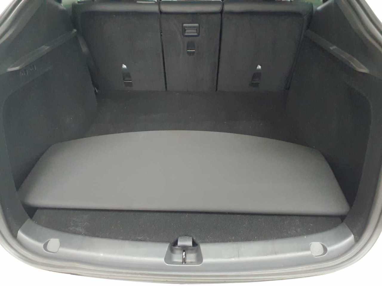 Tesla Model Y Long Range Dual Motor AWD 15