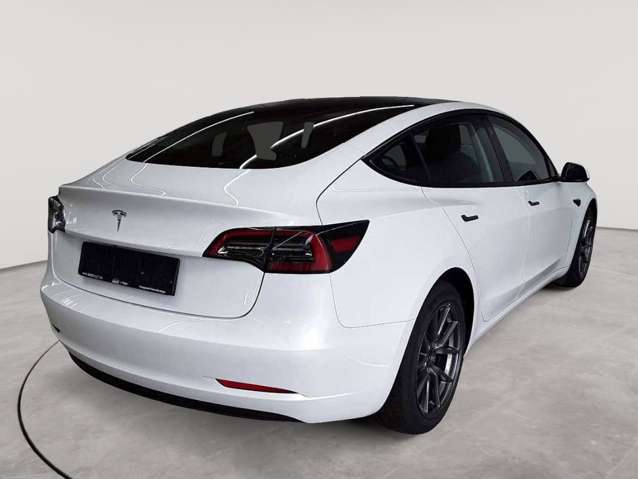 Tesla Model 3 RWD Hinterradantrieb 4
