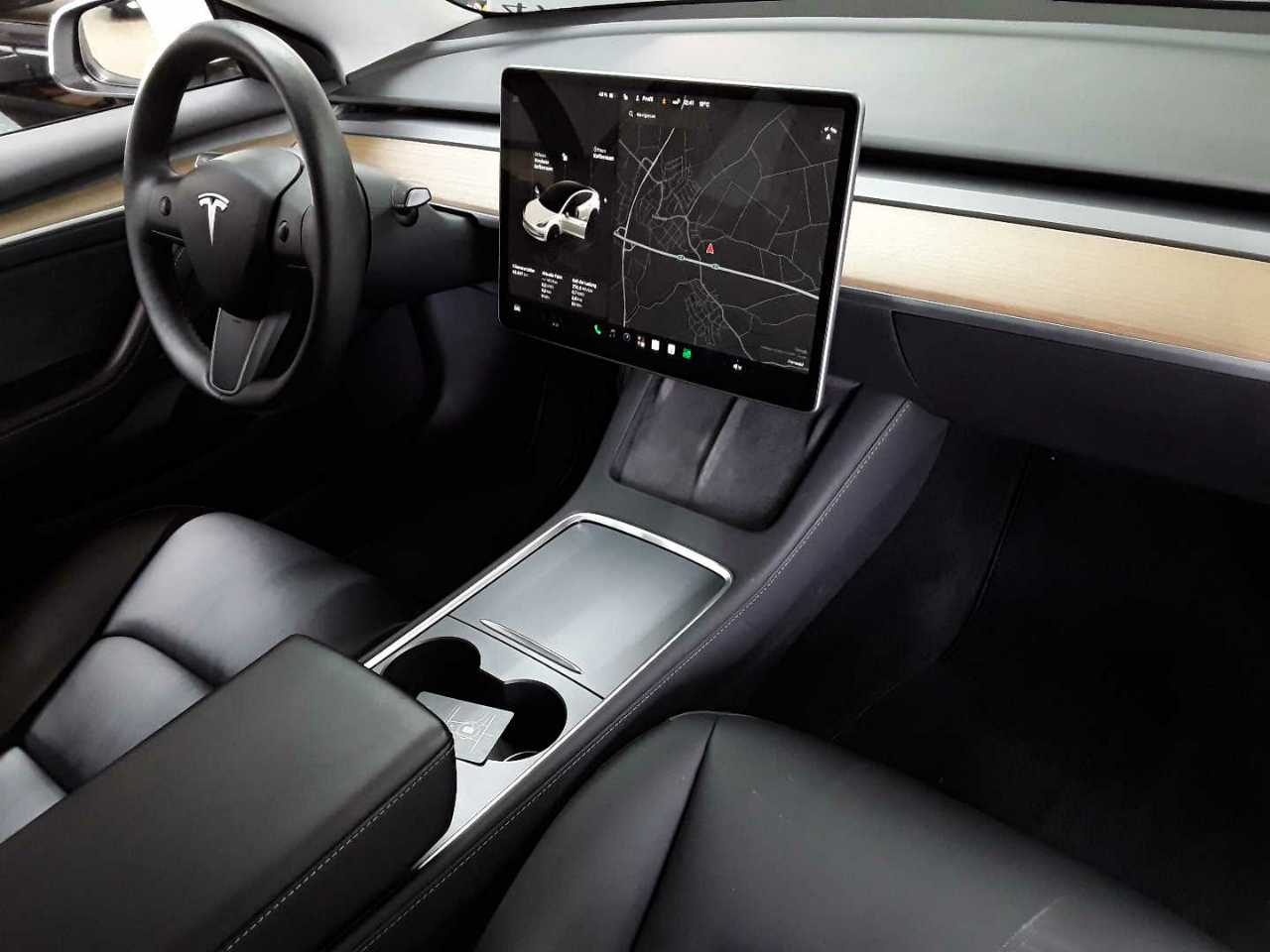 Tesla Model 3 RWD Hinterradantrieb 9