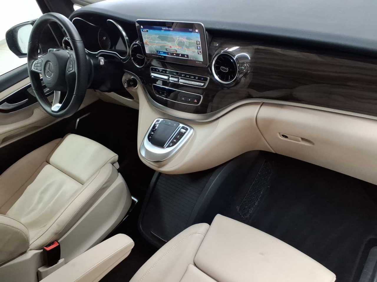 Mercedes-Benz V 300 d lang 4Matic 9G-TRONIC Avantgarde Edition 9