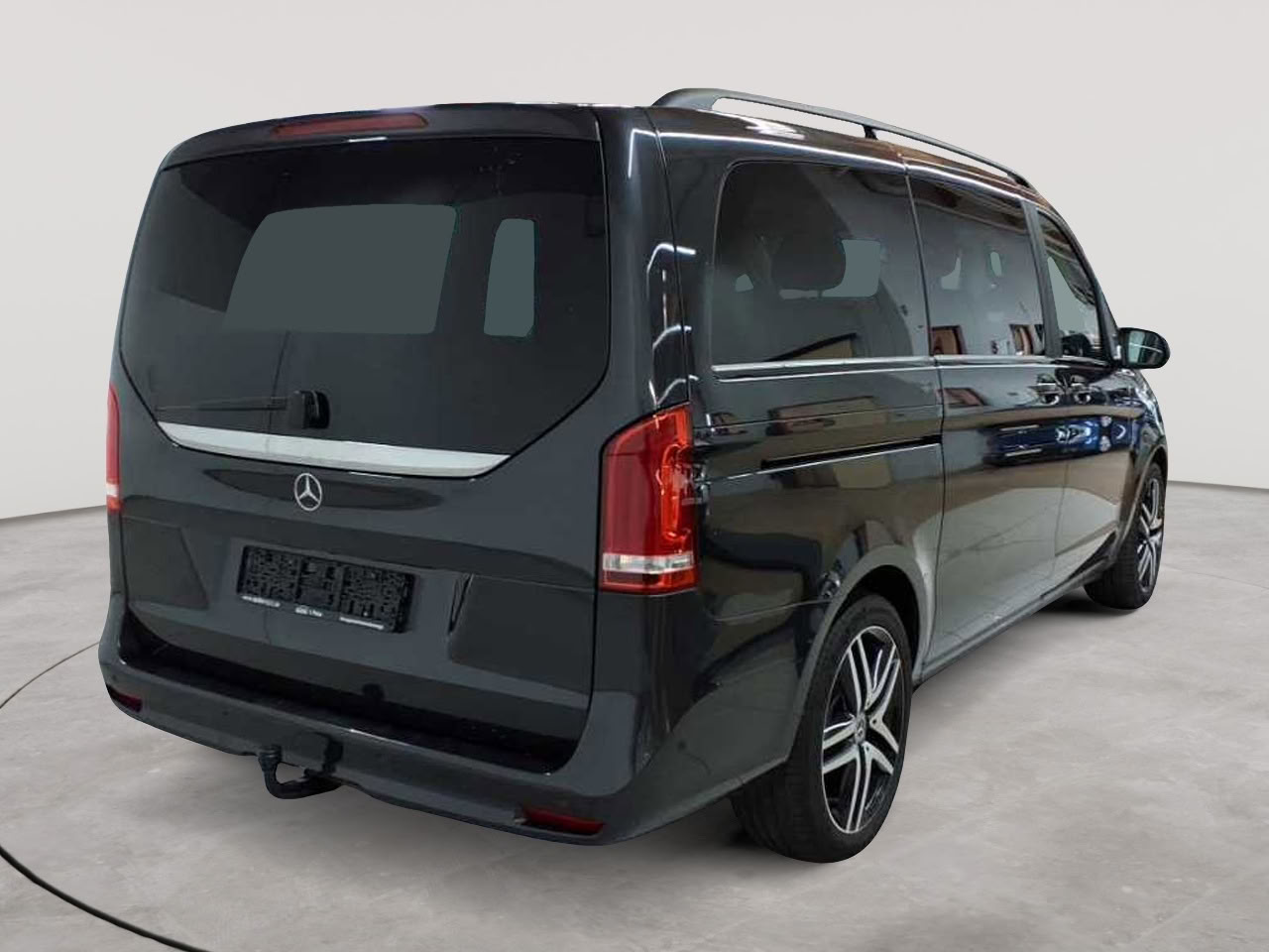 Mercedes-Benz V 300 d lang 4Matic 9G-TRONIC Avantgarde Edition 4
