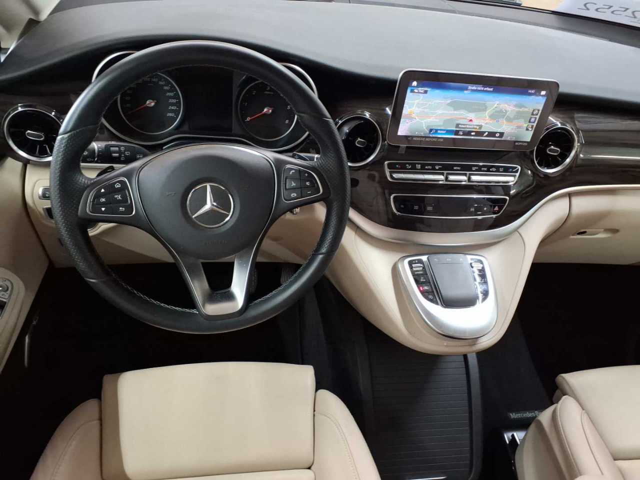 Mercedes-Benz V 300 d lang 4Matic 9G-TRONIC Avantgarde Edition 10