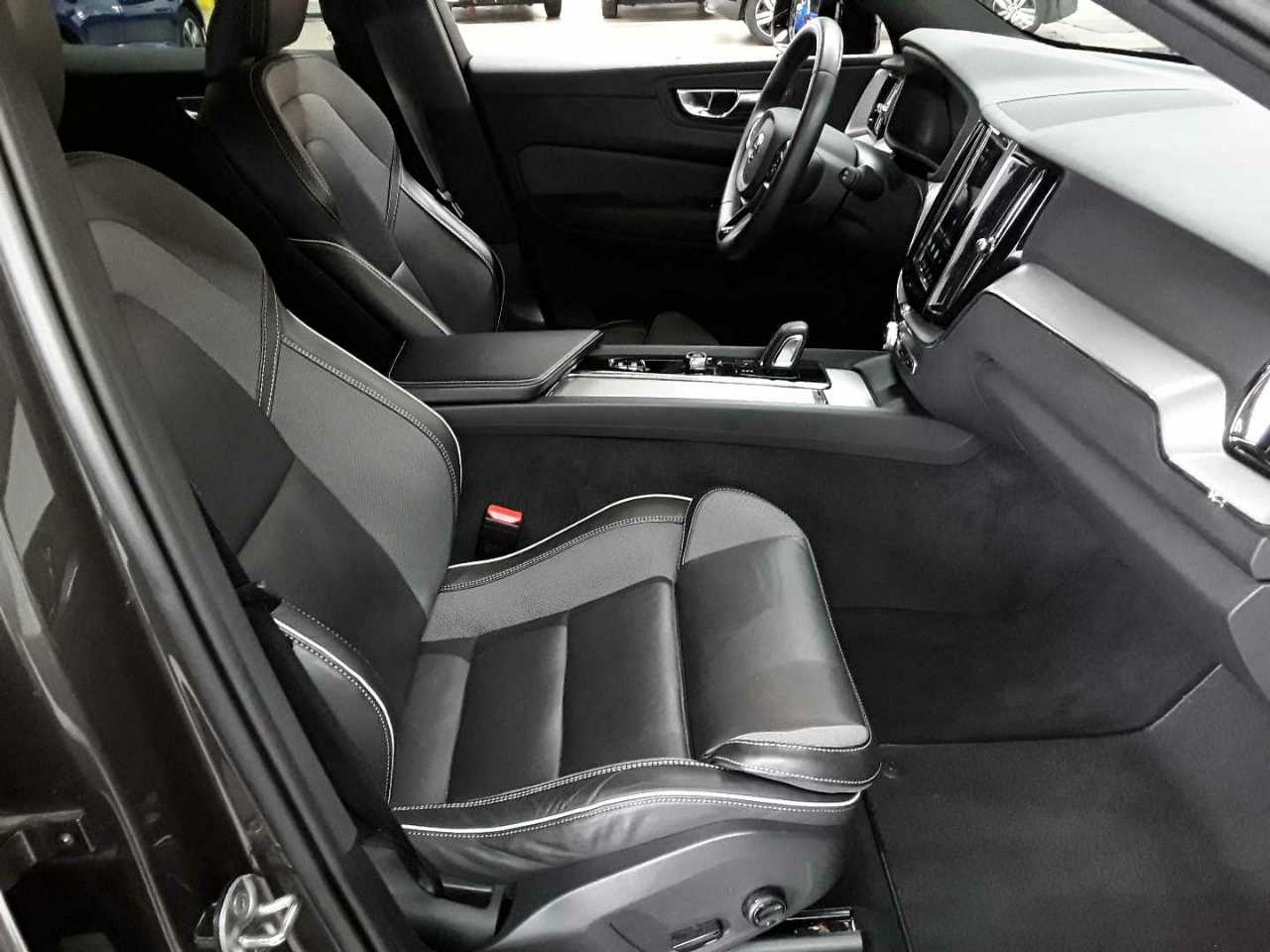 Volvo XC60 B4 D Geartronic RDesign 8