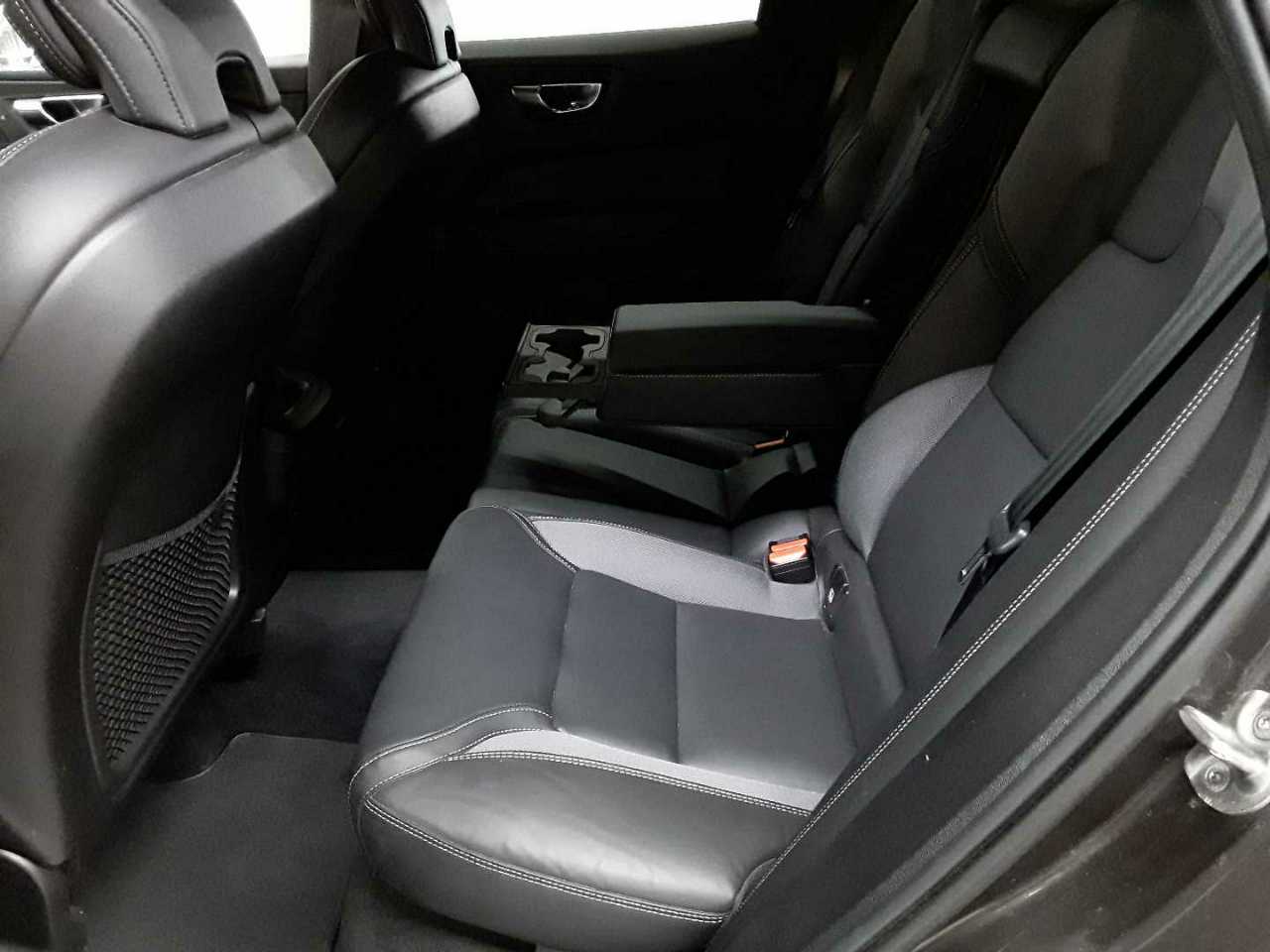 Volvo XC60 B4 D Geartronic RDesign 13