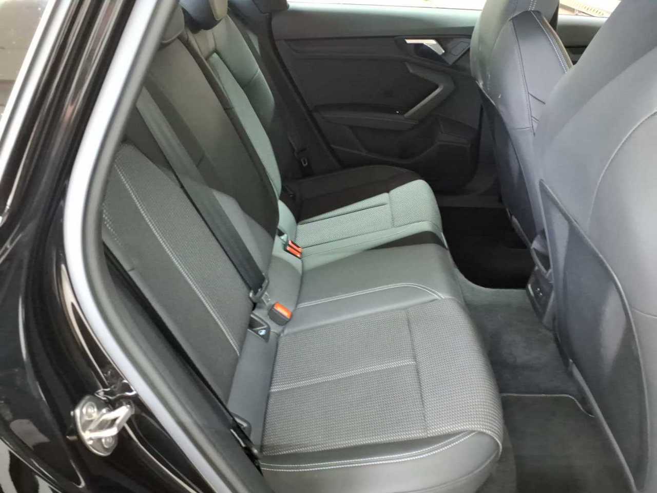 Audi A3 35 TDI Sportback S tronic S line 14