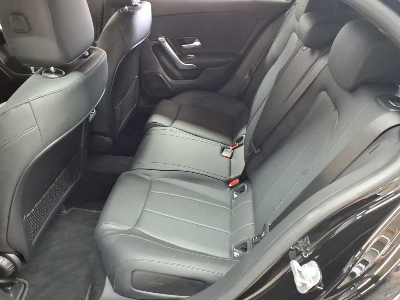 Mercedes-Benz A 180 7G-DCT Progressive Advanced 13