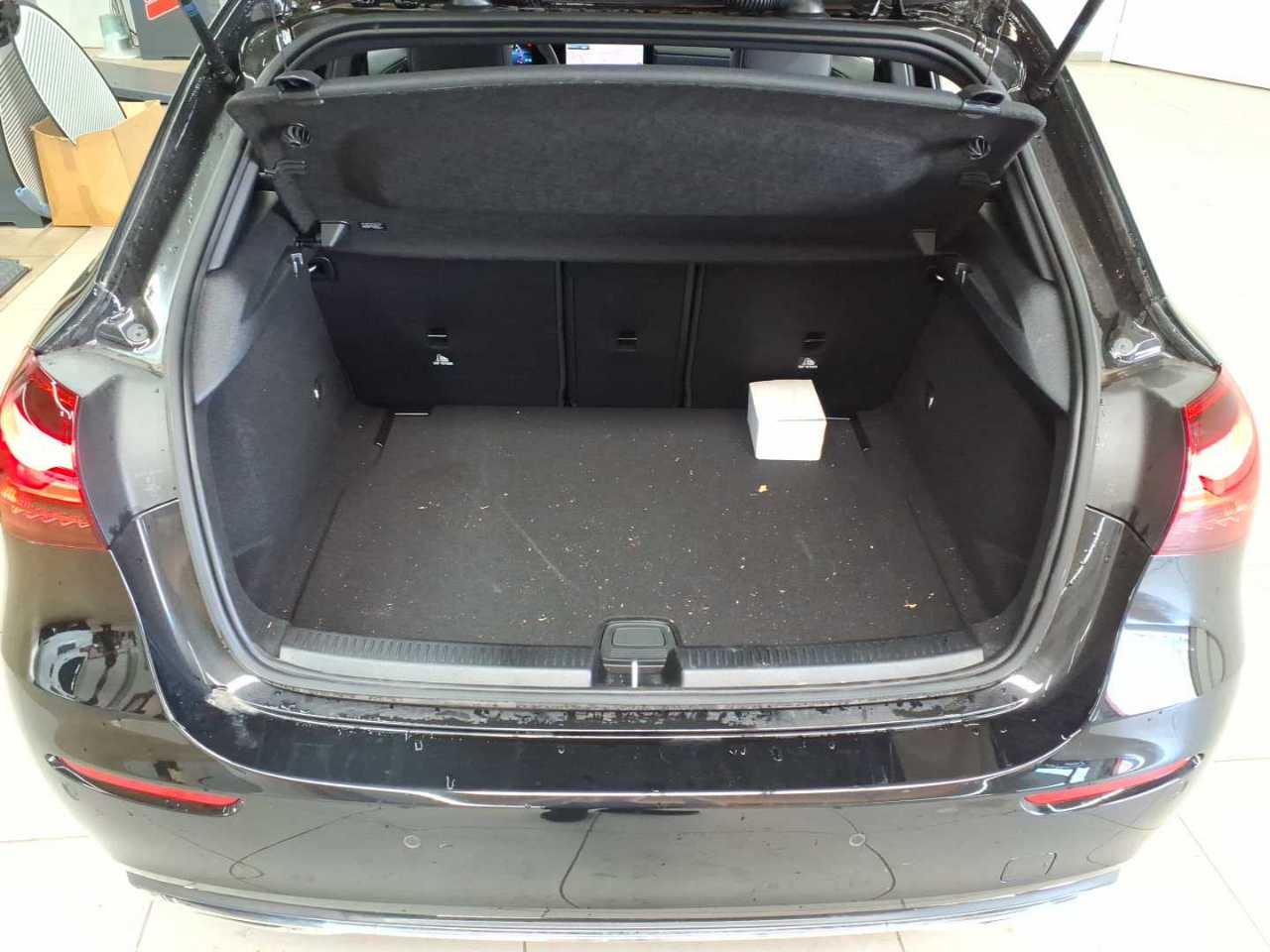 Mercedes-Benz A 180 7G-DCT Progressive Advanced 15