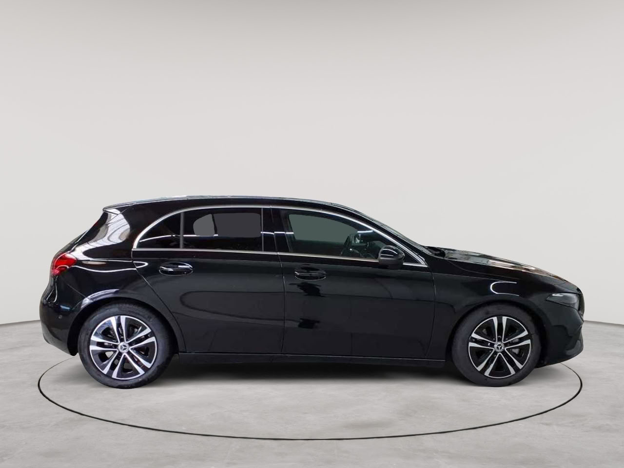 Mercedes-Benz A 180 7G-DCT Progressive Advanced 3