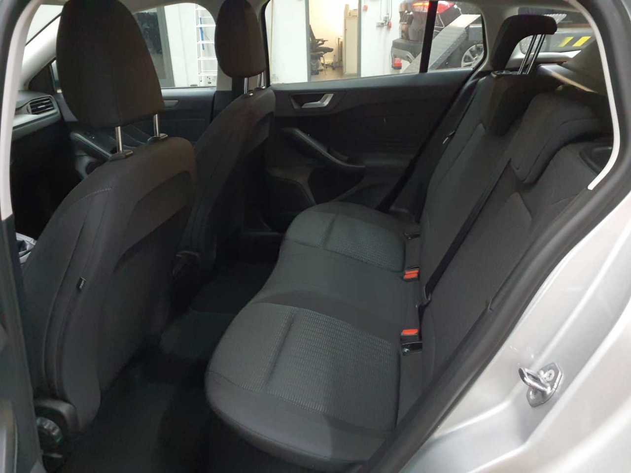 Ford Focus Turnier 1.5 EcoBlue Start-Stopp-System TREND 13