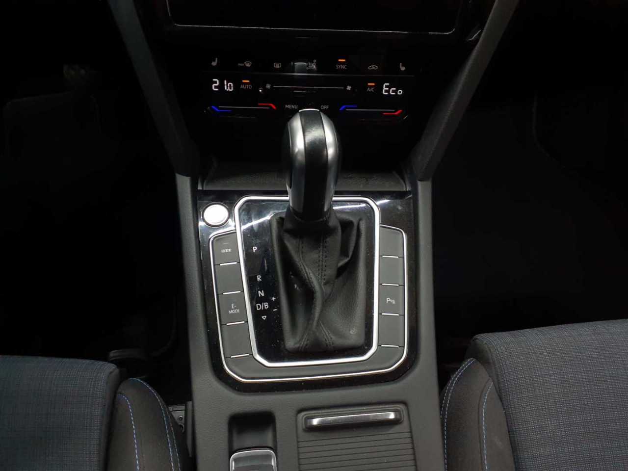 Vw Passat Variant 1.4 TSI Plug-In-Hybrid DSG GTE 10