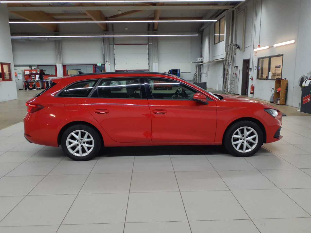 Seat Leon Sportstourer 2.0 TDI DSG Style 4