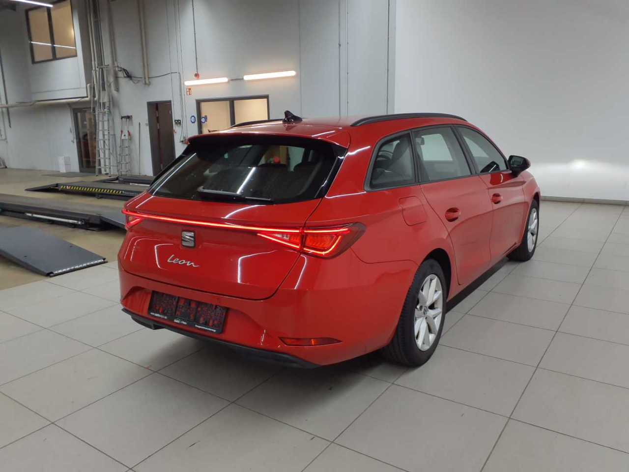 Seat Leon Sportstourer 2.0 TDI DSG Style 5
