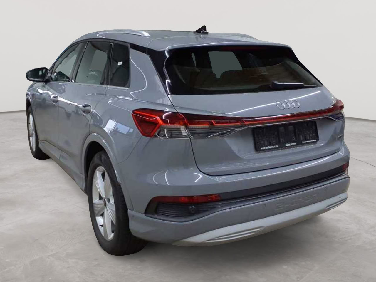 Audi Q4 e-tron 50 quattro 5