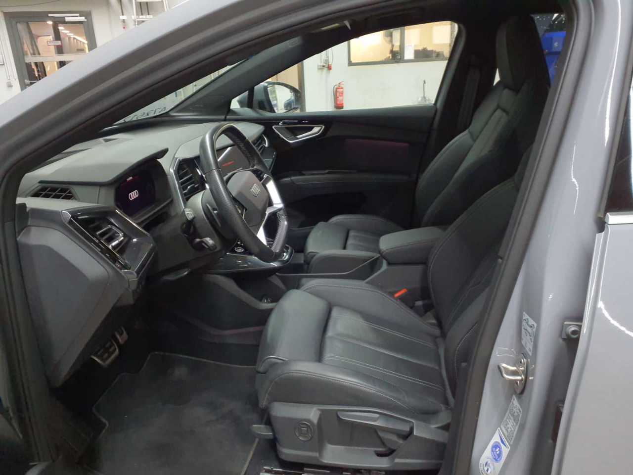 Audi Q4 e-tron 50 quattro 7