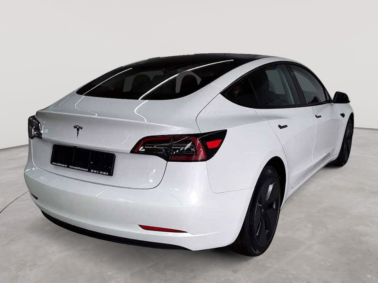 Tesla Model 3 RWD Hinterradantrieb 4