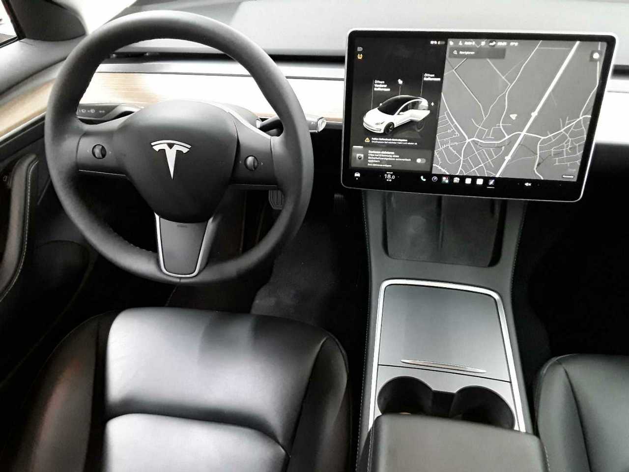 Tesla Model 3 RWD Hinterradantrieb 10
