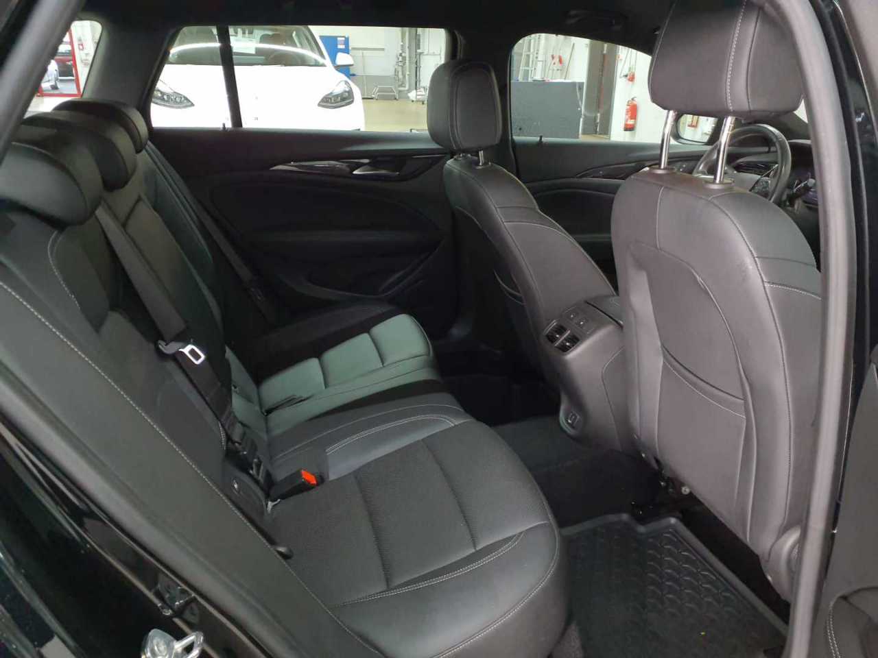 Opel Insignia Sports Tourer 2.0 Diesel Aut. Elegance 14