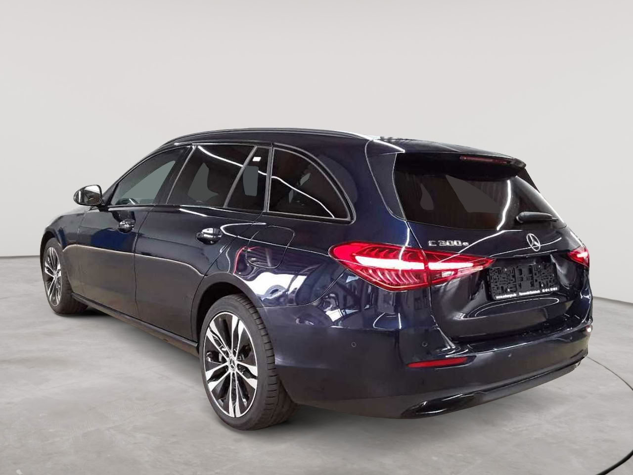 Mercedes-Benz C 300 e T 9G-TRONIC Avantgarde 5