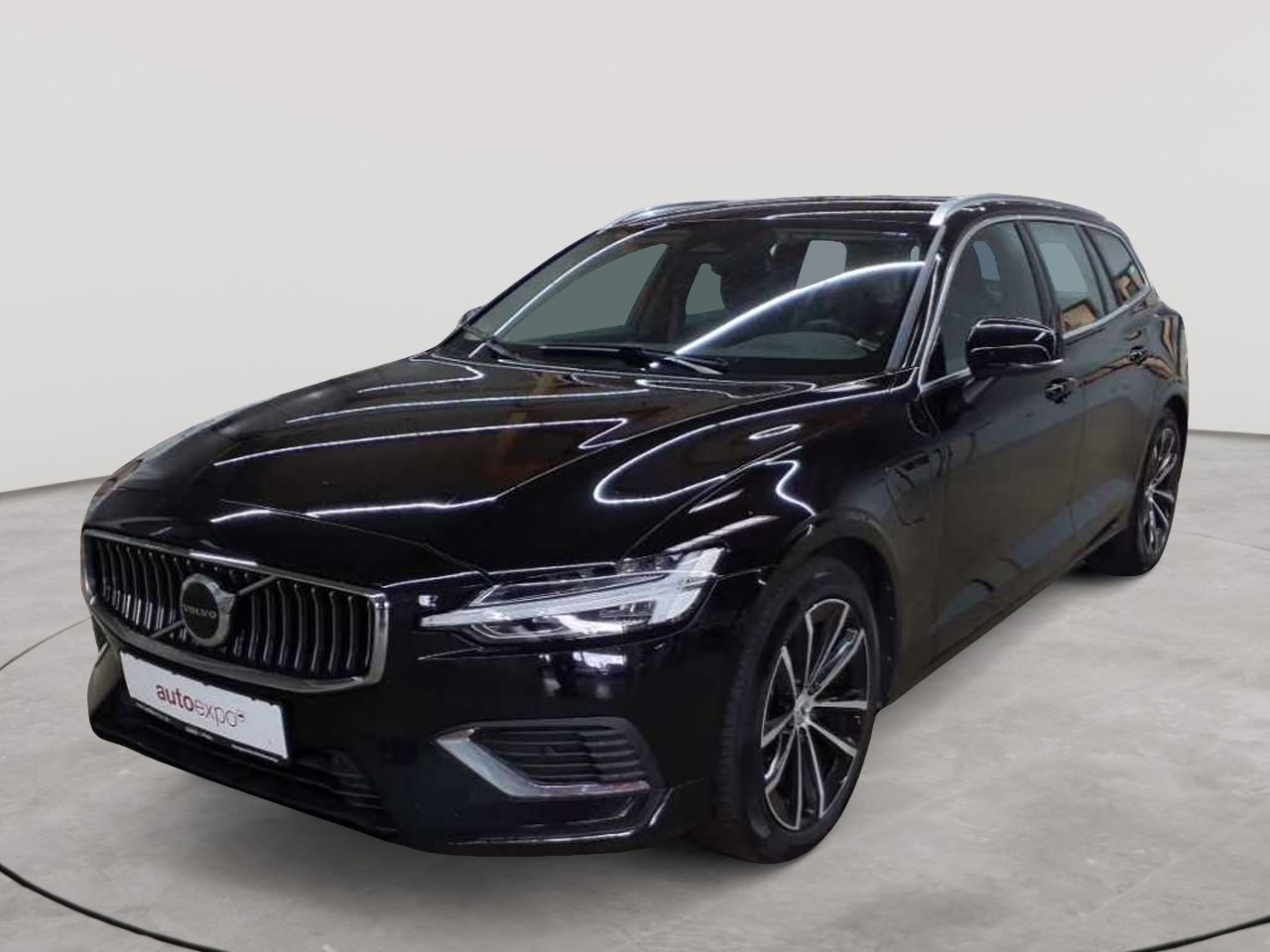 Volvo V60 T6 AWD Recharge Essential 2