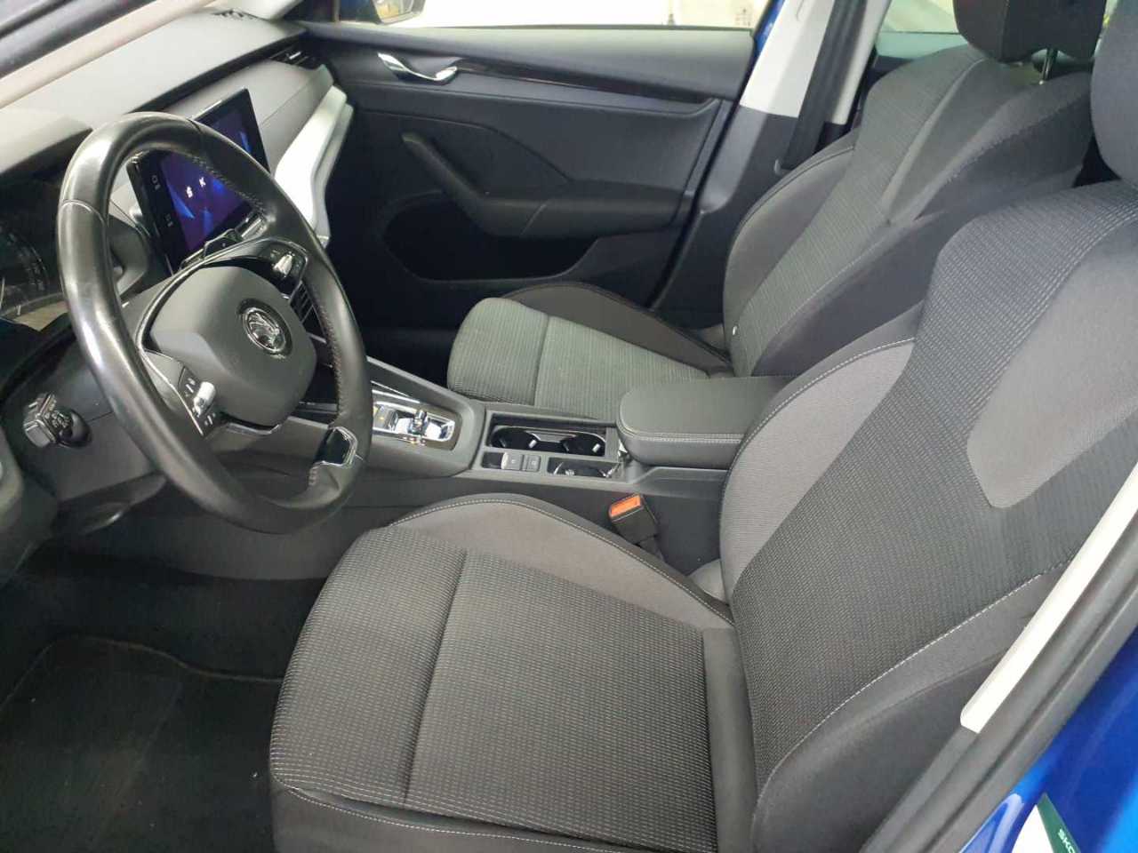 Skoda Octavia Combi 2.0 TDI DSG Ambition 7
