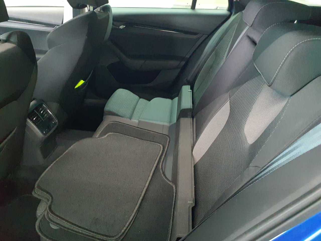 Skoda Octavia Combi 2.0 TDI DSG Ambition 13