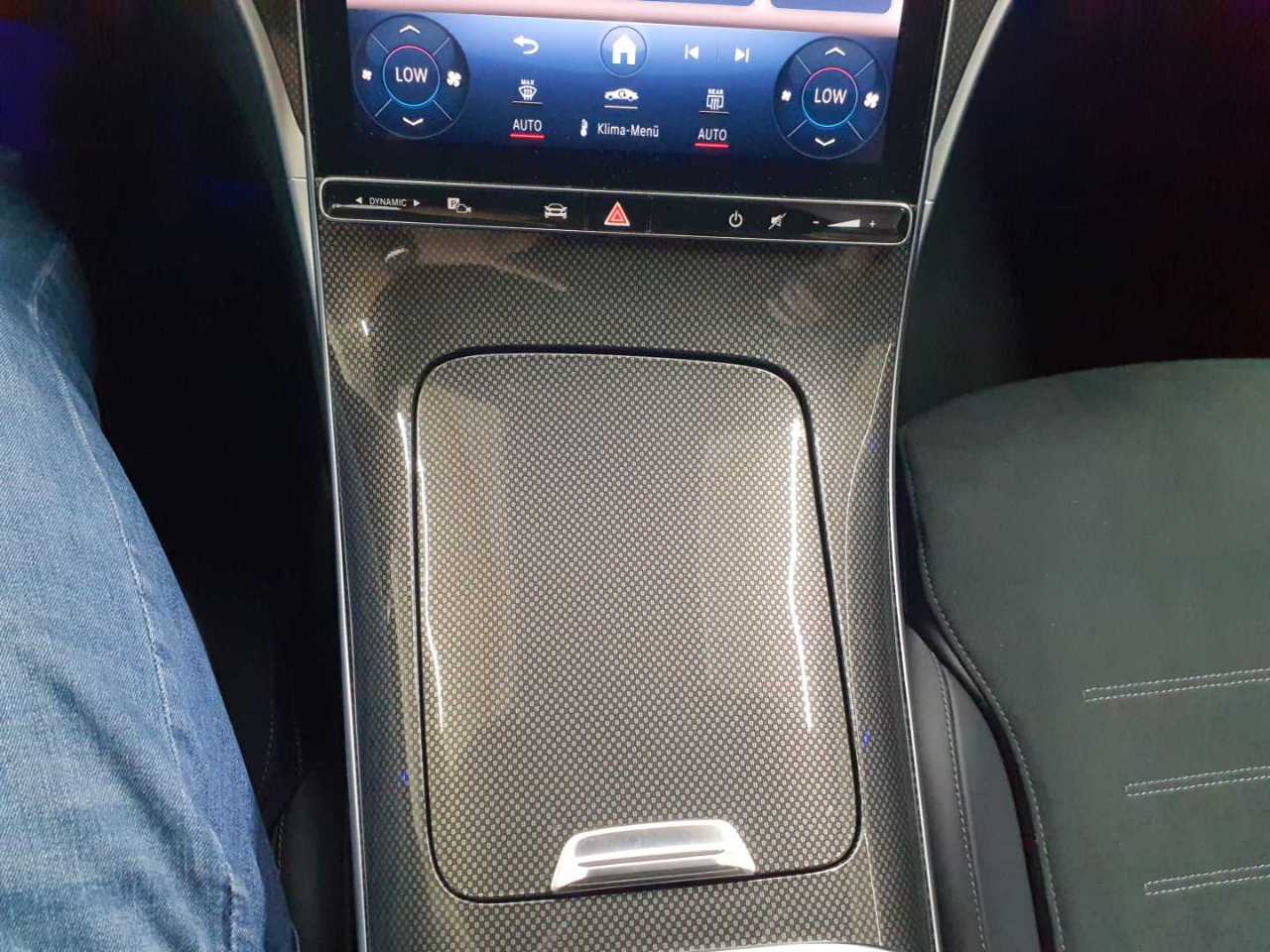 Mercedes-Benz C 220 d T 9G-TRONIC AMG Line 10
