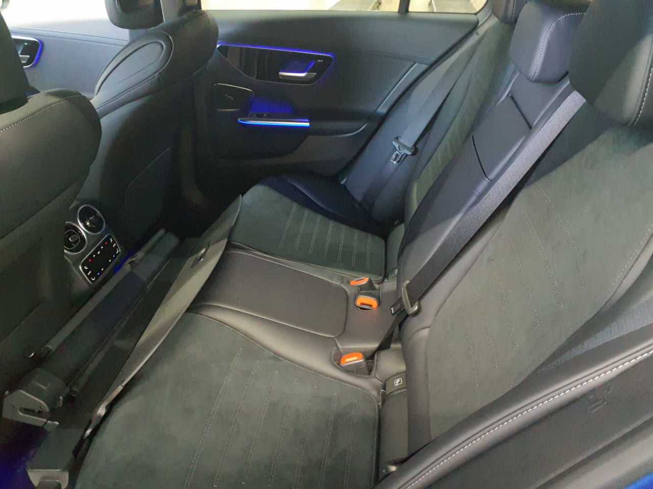 Mercedes-Benz C 220 d T 9G-TRONIC AMG Line 13