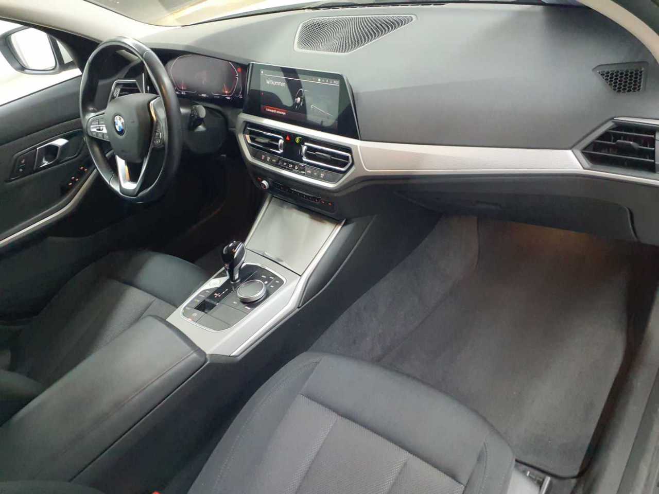 Bmw 316d Touring Aut. 9