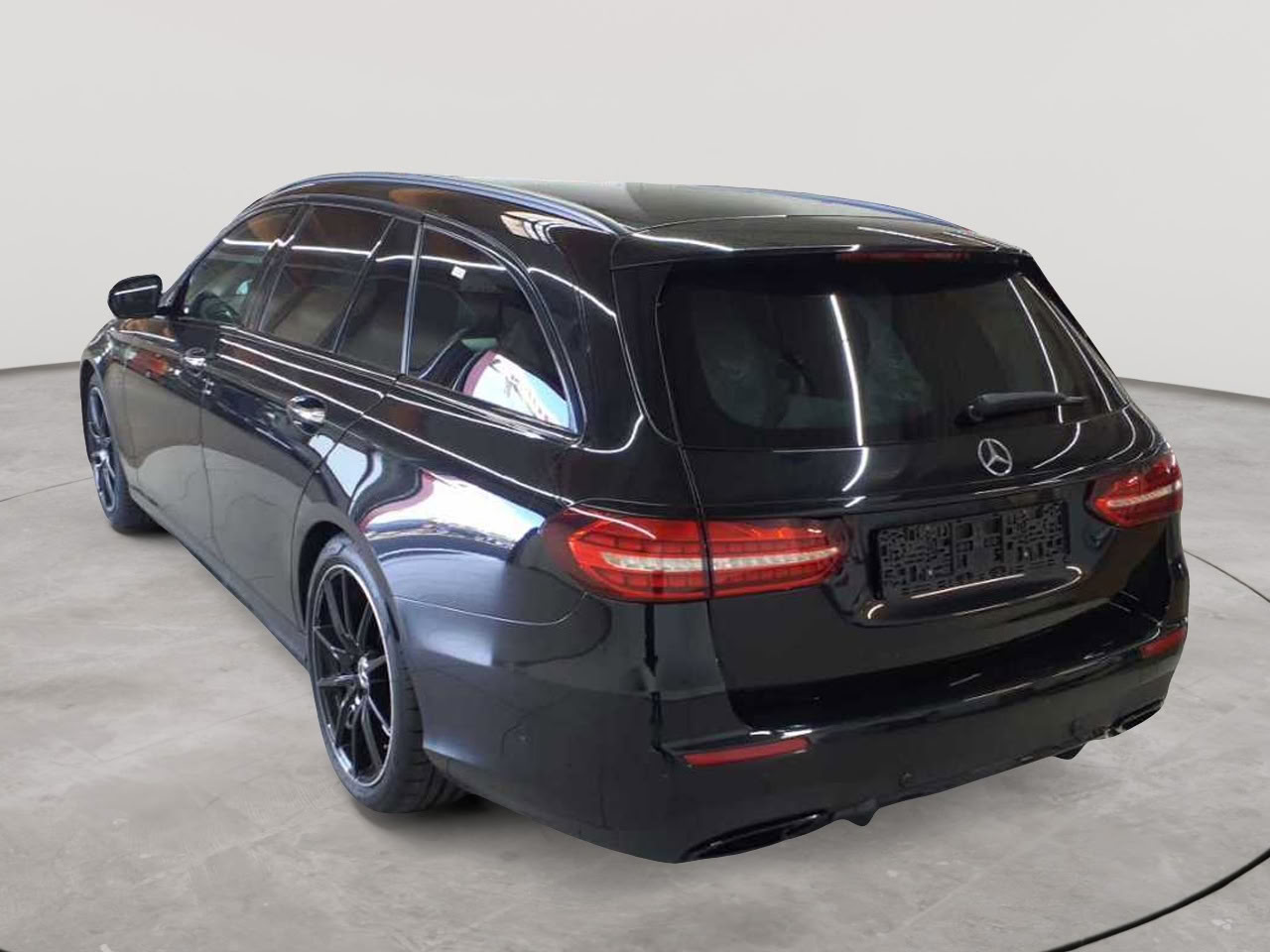 Mercedes-Benz E 450 4Matic T 9G-TRONIC Night Edition 5