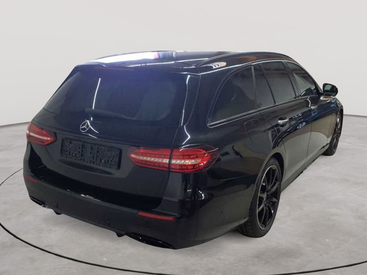 Mercedes-Benz E 450 4Matic T 9G-TRONIC Night Edition 4