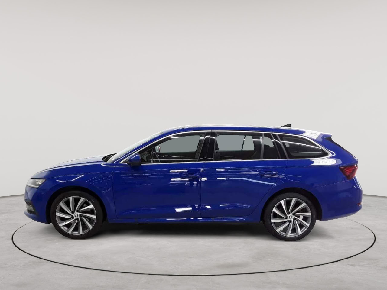 Skoda Octavia Combi 1.4 TSI iV DSG Style 6