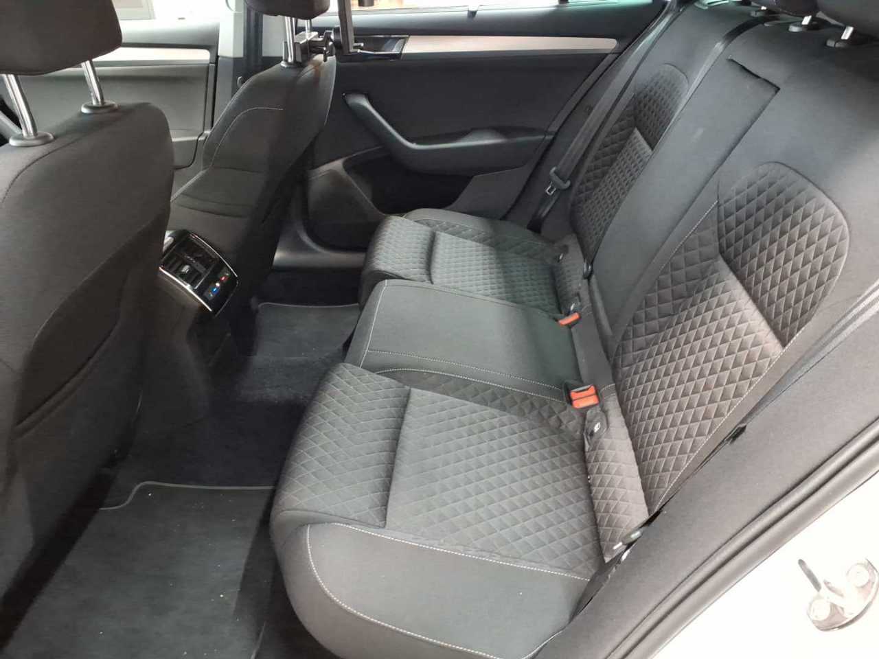 Skoda Superb Combi 2.0 TDI 4x4 DSG Ambition 5