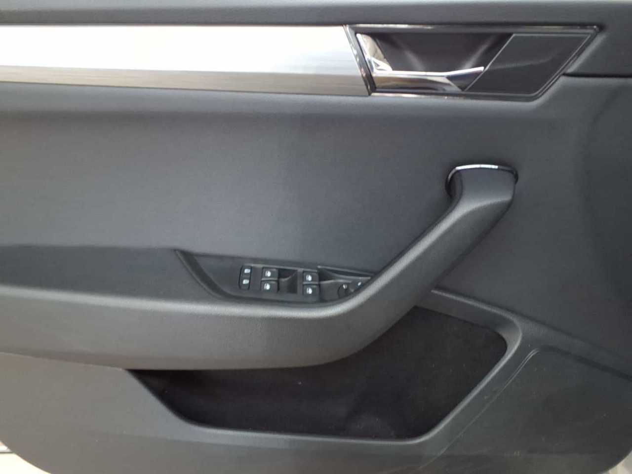 Skoda Superb Combi 2.0 TDI 4x4 DSG Ambition 4
