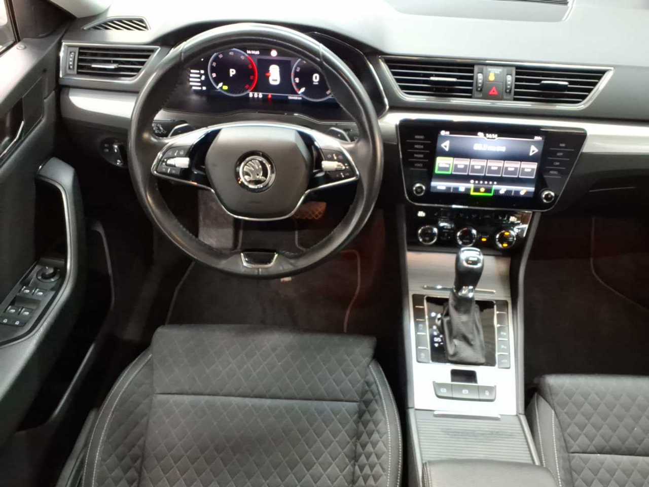 Skoda Superb Combi 2.0 TDI 4x4 DSG Ambition 7