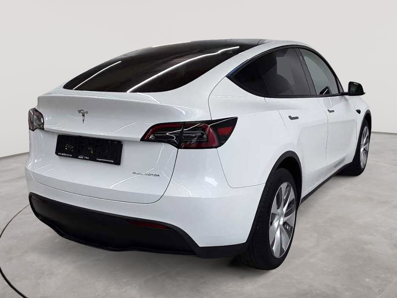 Tesla Model Y Long Range Dual Motor AWD 4