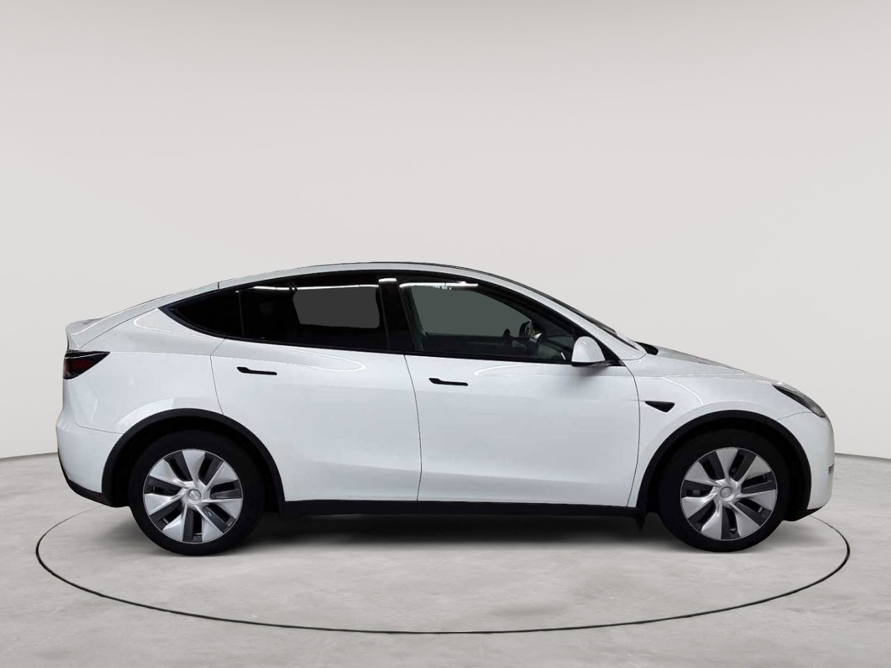 Tesla Model Y Long Range Dual Motor AWD 3