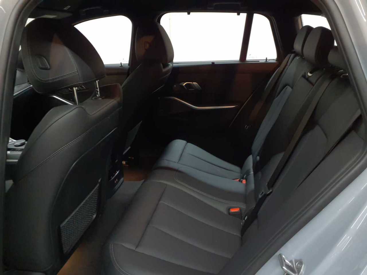 Bmw 320d Touring Aut. 13