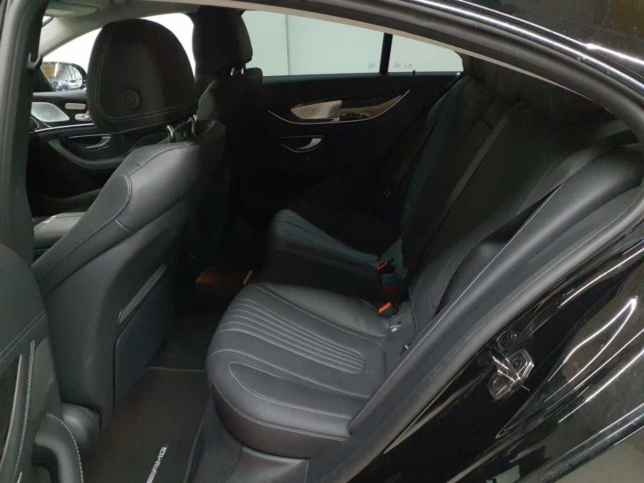 Mercedes-Benz CLS 300 d 4Matic 9G-TRONIC AMG Line 13