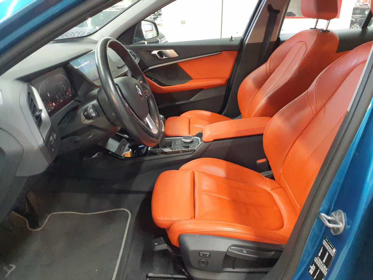Bmw 118d Sport Line 7