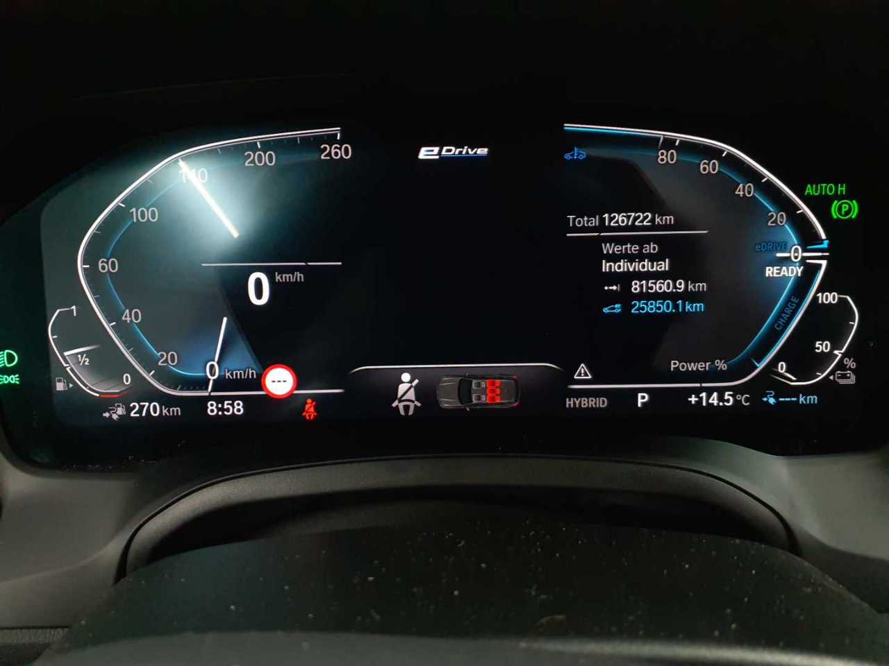 Bmw 330e Touring Aut. Sport Line 11