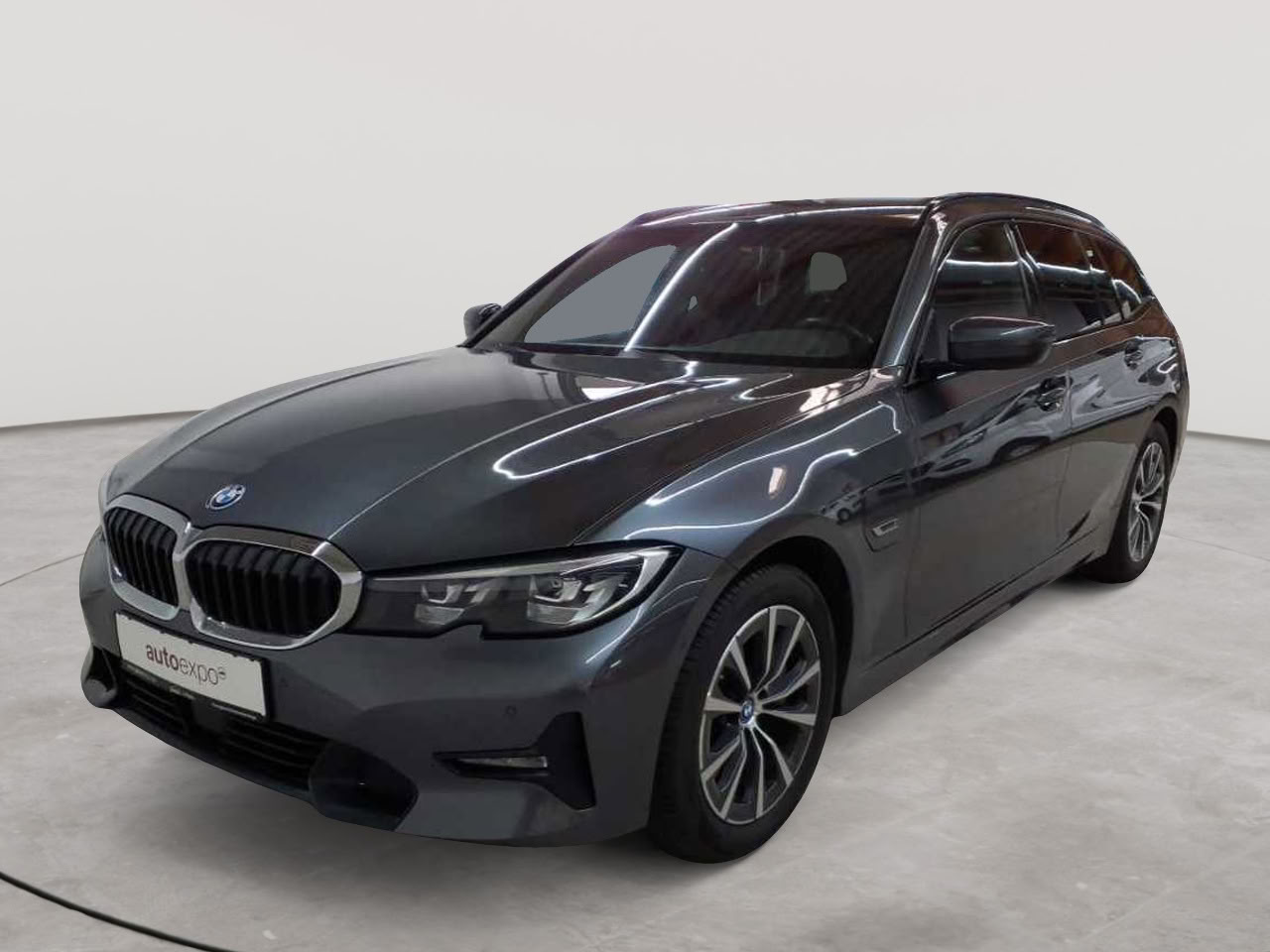 Bmw 330e Touring Aut. Sport Line 2