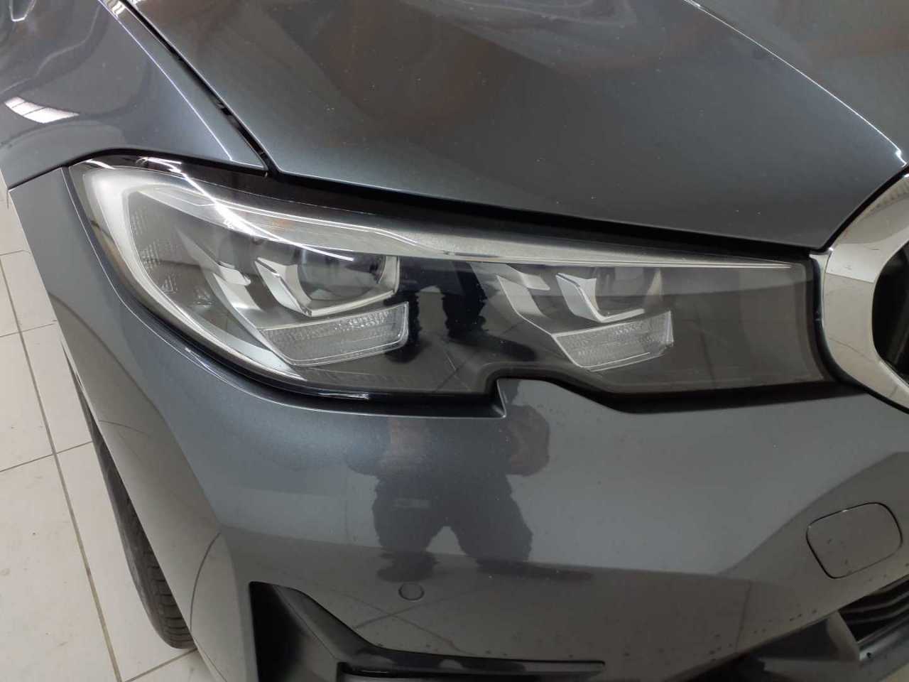 Bmw 330e Touring Aut. Sport Line 18