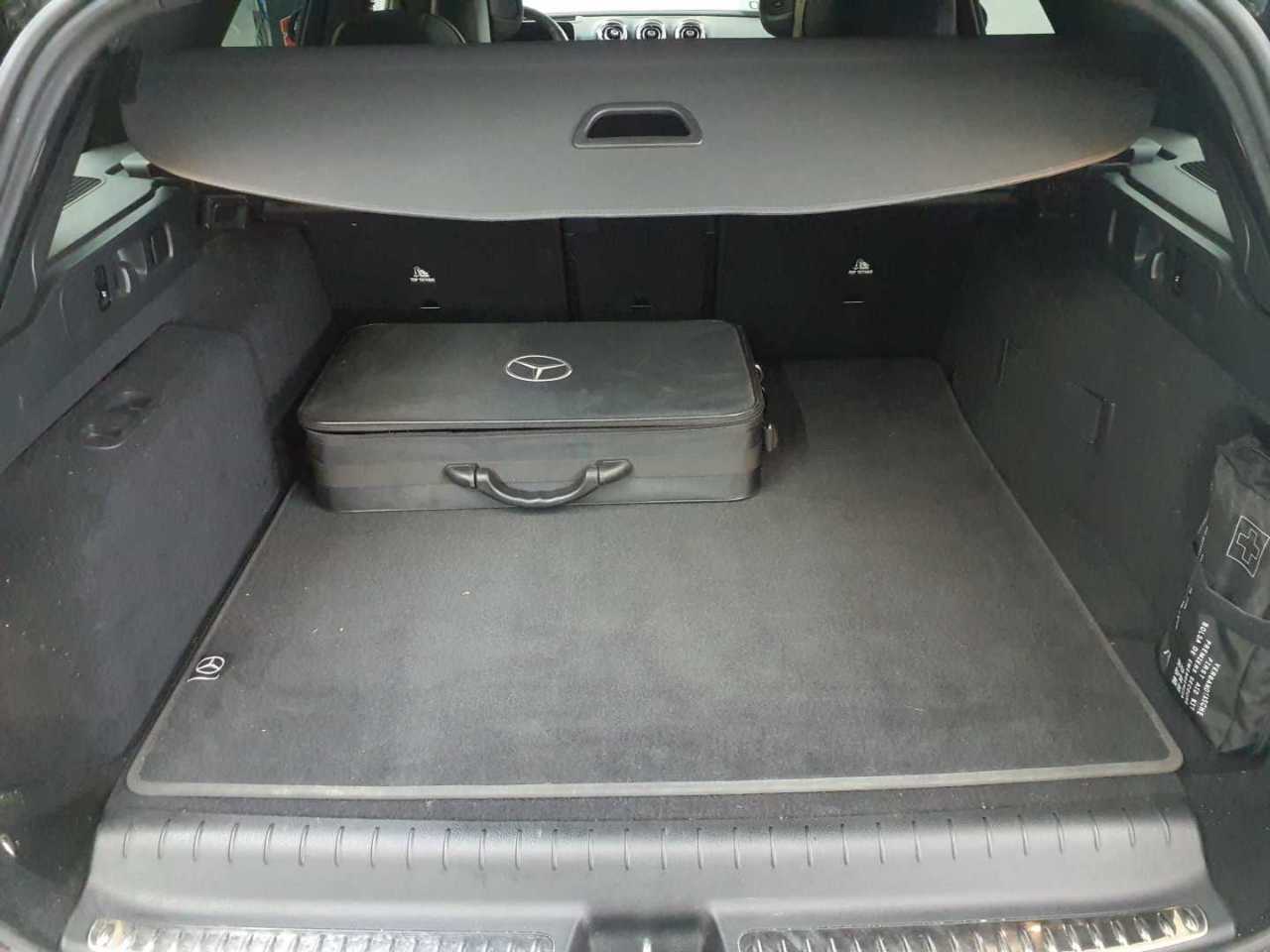 Mercedes-Benz C 300 e T 9G-TRONIC AMG Line 15