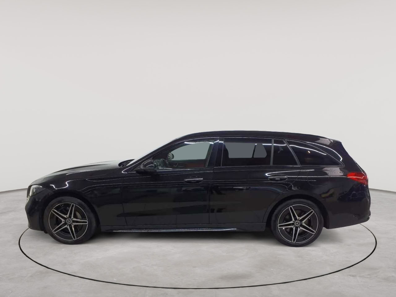 Mercedes-Benz C 300 e T 9G-TRONIC AMG Line 6