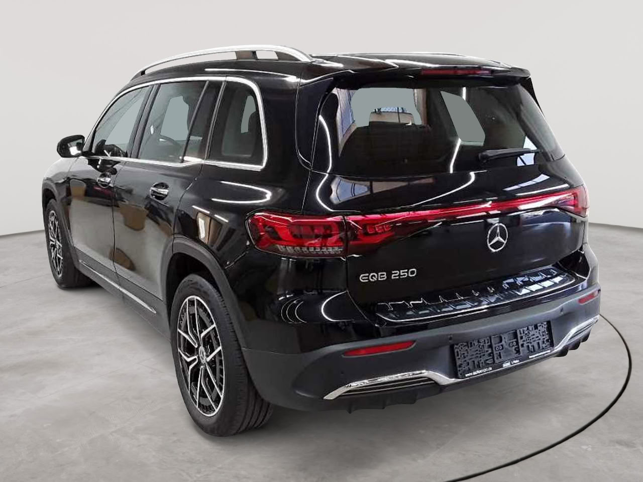 Mercedes-Benz EQB 250 AMG Line 5