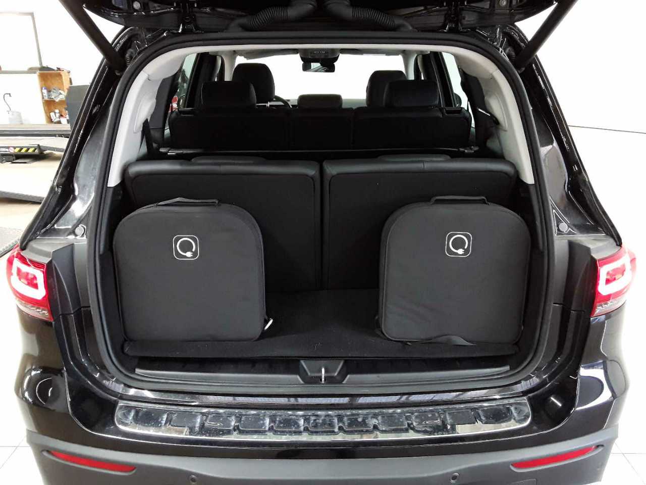 Mercedes-Benz EQB 250 AMG Line 15