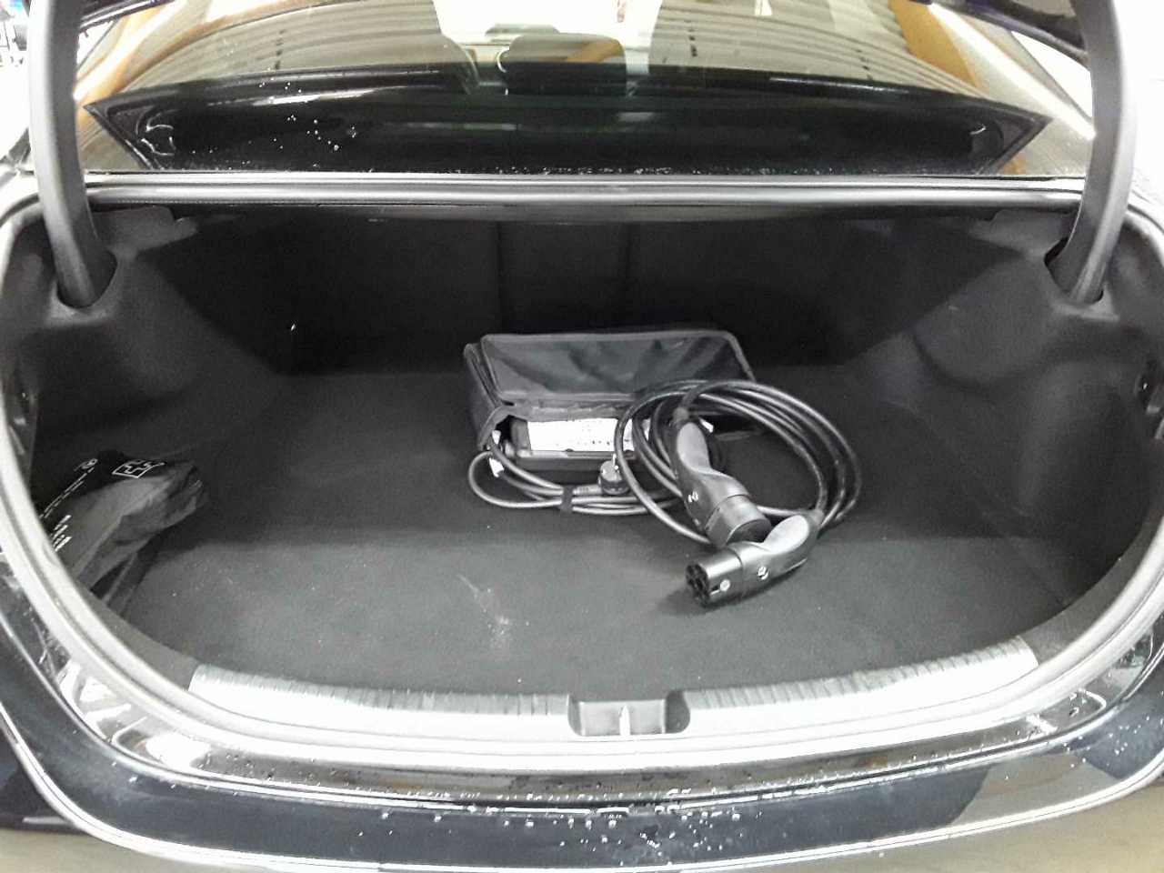 Mercedes-Benz C 300 e 9G-TRONIC Avantgarde 15