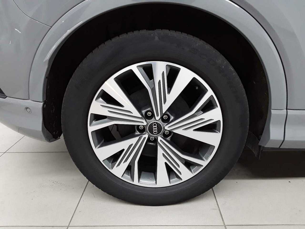 Audi Q4 e-tron 50 quattro 19
