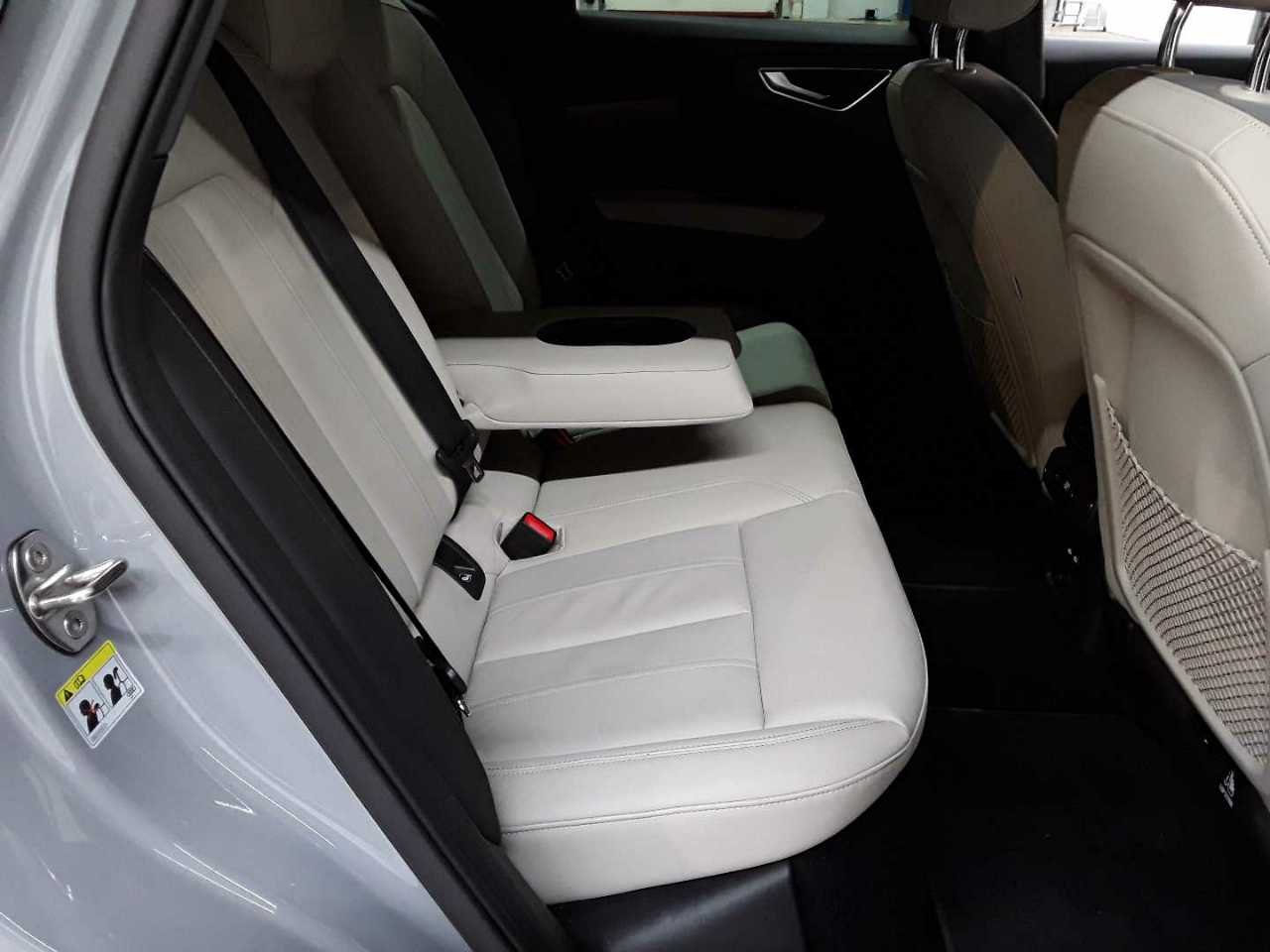 Audi Q4 e-tron 50 quattro 14
