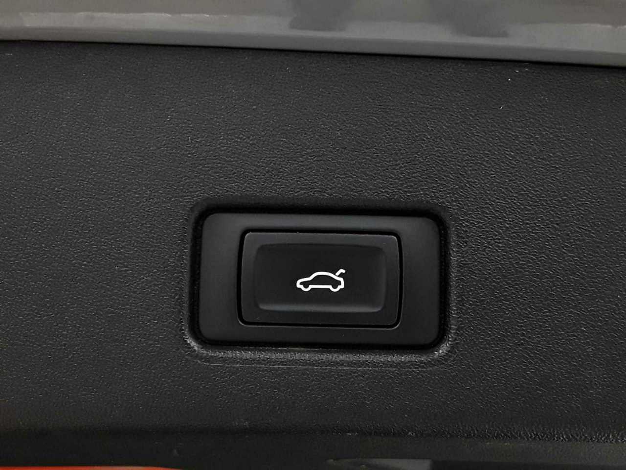 Audi Q4 e-tron 50 quattro 18